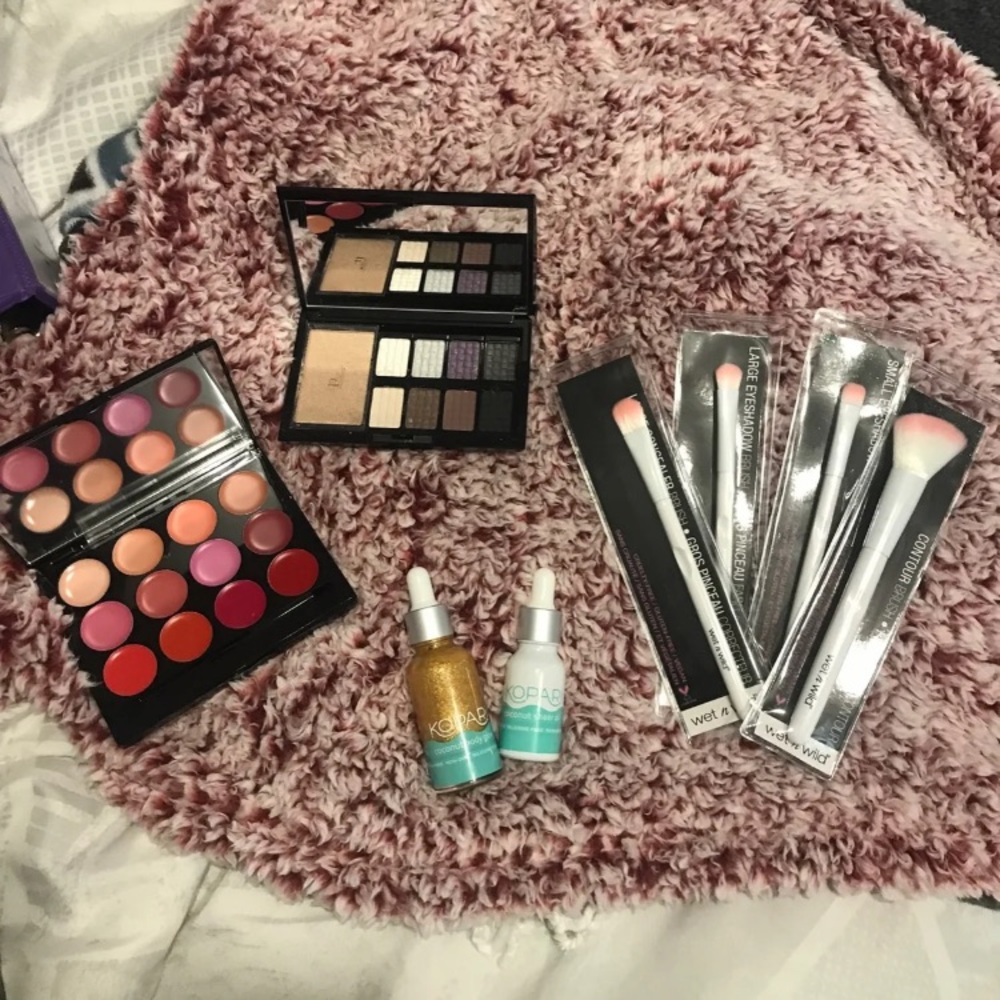 Makeup bundle NEW